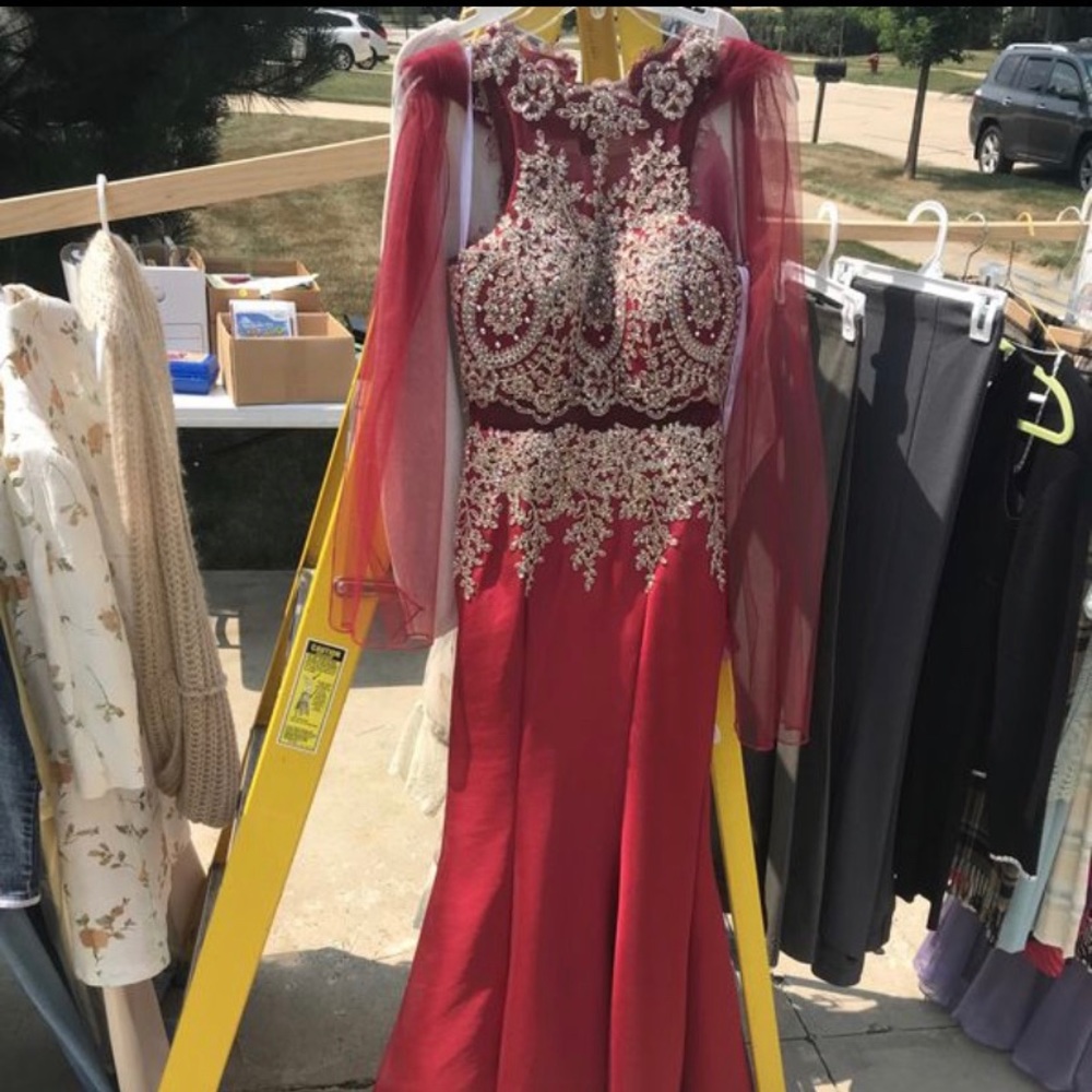 Prom Dress - Picture 5 of 8